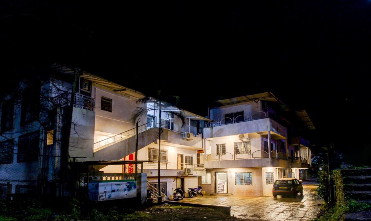 Treebo Trip Hotel Guru Krupa Mahābaleshwar Exterior foto